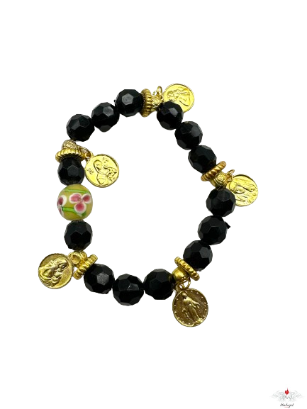 Bracciale vetro con medaglie dorate