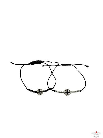 Bracciale rosario con croce su corda