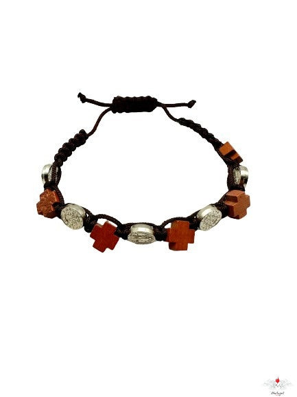 Bracciale san benedetto con croci legno su corda